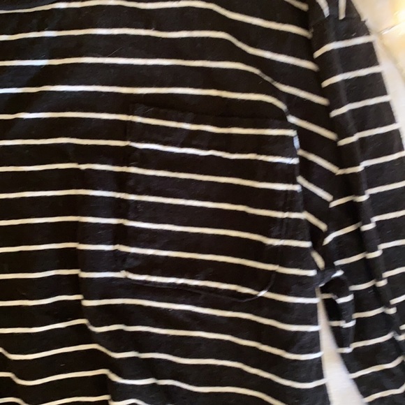 Cropped black and white stripe tee - Picture 2 of 3
